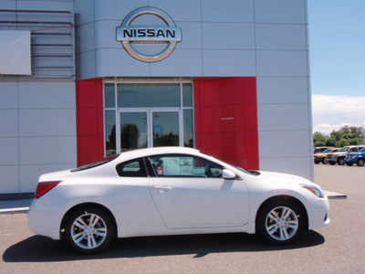 nissan altima 2012 white coupe 2 5 s gasoline 4 cylinders front wheel drive automatic 99301