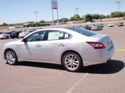nissan maxima 2011 silver sedan 3 5 sv gasoline 6 cylinders front wheel drive automatic 99301