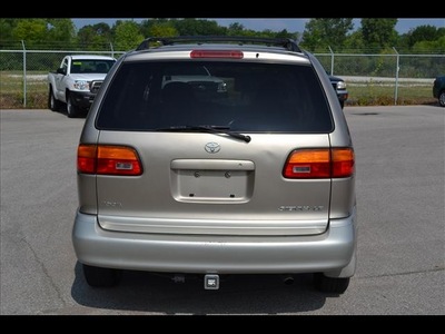 toyota sienna 2000 van gasoline 6 cylinders front wheel drive 4 speed automatic 46219