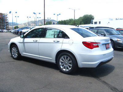 chrysler 200 2011 white sedan touring gasoline 4 cylinders front wheel drive automatic 80301