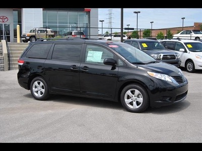 toyota sienna 2011 black van gasoline 6 cylinders front wheel drive 6 speed automatic 46219