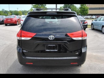 toyota sienna 2011 black van gasoline 6 cylinders front wheel drive 6 speed automatic 46219