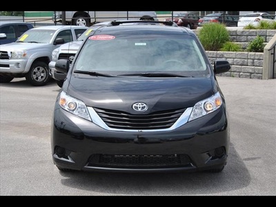 toyota sienna 2011 black van gasoline 6 cylinders front wheel drive 6 speed automatic 46219