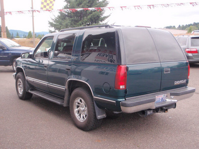 chevrolet tahoe 1999 green suv lt gasoline 8 cylinders 4 wheel drive automatic 98674