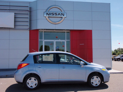 nissan versa 2011 blue hatchback 1 8 s gasoline 4 cylinders front wheel drive 4 speed automatic 99301