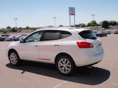 nissan rogue 2011 white suv sv gasoline 4 cylinders all whee drive cont  variable trans  99301