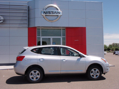nissan rogue 2011 silver suv s gasoline 4 cylinders all whee drive cont  variable trans  99301