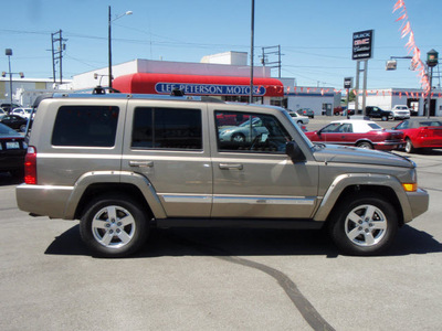 jeep commander 2006 beige suv limited flex fuel 8 cylinders 4 wheel drive shiftable automatic 98901