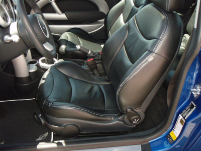 mini cooper 2006 blue hatchback s gasoline 4 cylinders front wheel drive 6 speed manual 99301