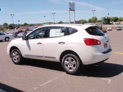 nissan rogue 2011 white suv s gasoline 4 cylinders all whee drive cont  variable trans  99301