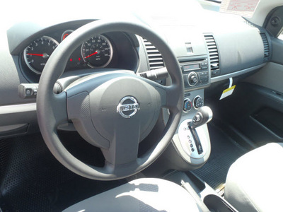 nissan sentra 2011 white sedan 2 0 s gasoline 4 cylinders front wheel drive automatic with overdrive 99301