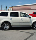 chrysler aspen 2007 white suv limited gasoline 8 cylinders 4 wheel drive 5 speed automatic 98901