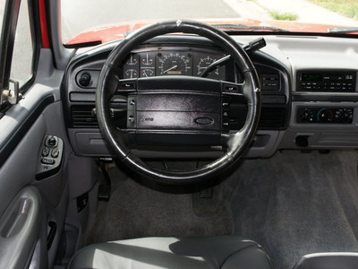 ford bronco 1996 bright red suv xlt 5 8 leather gasoline v8 4 wheel drive automatic with overdrive 80012