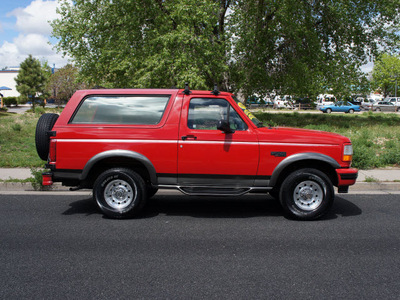ford bronco 1996 bright red suv xlt 5 8 leather gasoline v8 4 wheel drive automatic with overdrive 80012