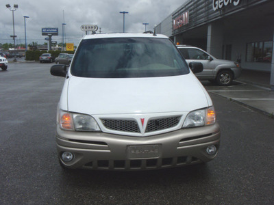 pontiac montana 2004 white van w 1se pkg gasoline 6 cylinders front wheel drive automatic 99301