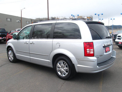 chrysler town and country 2008 silver van limited gasoline 6 cylinders front wheel drive automatic 80301
