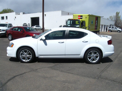 dodge avenger 2011 white sedan heat flex fuel 6 cylinders front wheel drive automatic 80301