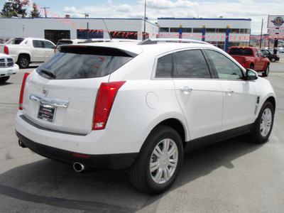 cadillac srx 2011 white suv luxury collection gasoline 6 cylinders all whee drive 6 speed automatic 98901