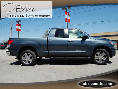 toyota tundra 2008 gray limited gasoline 8 cylinders 4 wheel drive 6 speed automatic 46219