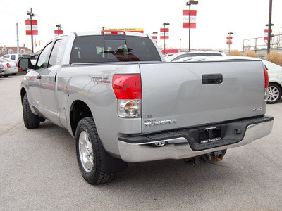 toyota tundra 2007 silver sr5 gasoline 8 cylinders 4 wheel drive 5 speed automatic 46219