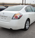 nissan altima 2008 white sedan 25s gasoline 4 cylinders front wheel drive automatic 46219