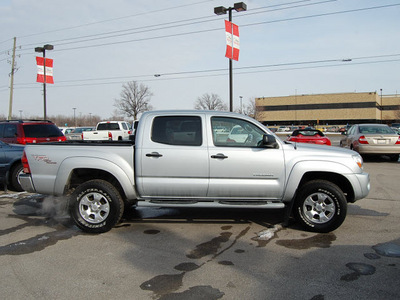 toyota tacoma 2006 silver prerunner v6 gasoline 6 cylinders rear wheel drive 5 speed automatic 46219