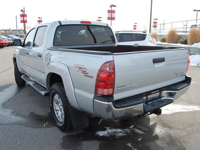 toyota tacoma 2006 silver prerunner v6 gasoline 6 cylinders rear wheel drive 5 speed automatic 46219