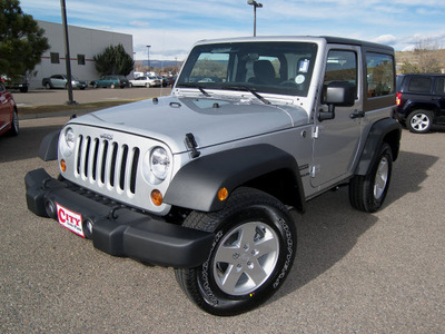 jeep wrangler 2011 silver suv sport gasoline 6 cylinders 4 wheel drive automatic 81212