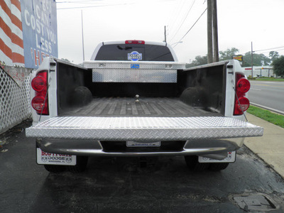 dodge ram 3500 2007 white diesel 6 cylinders 4 wheel drive automatic with overdrive 32447