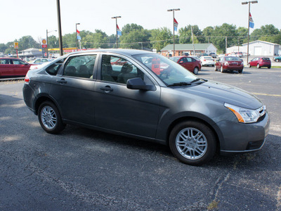 ford focus 2011 gray sedan se gasoline 4 cylinders front wheel drive automatic 47172