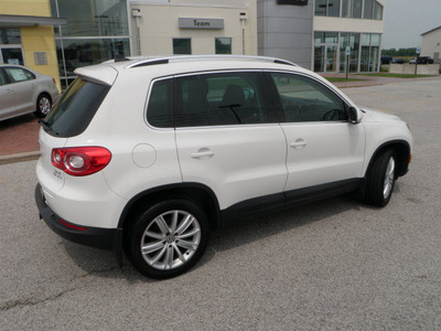 volkswagen tiguan 2009 white suv 4motion gasoline 4 cylinders all whee drive automatic 46410