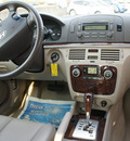 hyundai sonata 2006 albeige sedan gasoline 6 cylinders front wheel drive automatic 47130