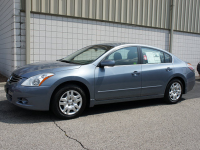 nissan altima 2012 gray sedan 2 5 gasoline 4 cylinders front wheel drive cont  variable trans  47130