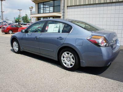 nissan altima 2012 gray sedan 2 5 gasoline 4 cylinders front wheel drive cont  variable trans  47130