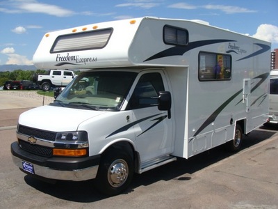 chevrolet coachman 2007 white fx2130 qb chevy not specified auto 6 spd 80910