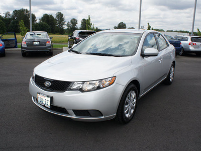 kia forte 2010 silver sedan lx gasoline 4 cylinders front wheel drive 5 speed manual 98371