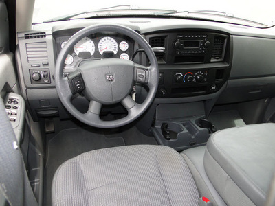 dodge ram pickup 1500 2008 silver sxt gasoline 8 cylinders 4 wheel drive automatic 98226