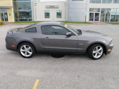 ford mustang 2011 gray coupe gt gasoline 8 cylinders rear wheel drive automatic 46410