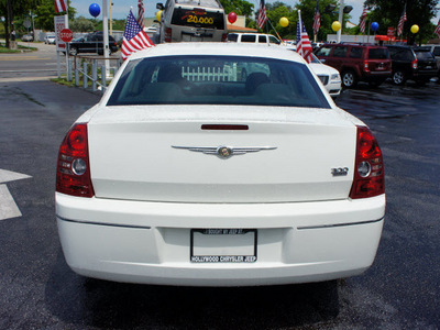 chrysler 300 2010 white sedan touring gasoline 6 cylinders rear wheel drive automatic 33021