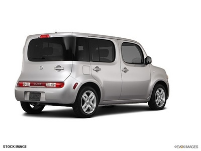 nissan cube 2011 silver wagon gasoline 4 cylinders front wheel drive not specified 98371