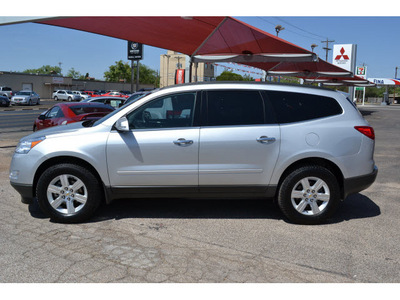 chevrolet traverse 2011 silver lt gasoline 6 cylinders front wheel drive automatic 76903