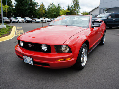 ford mustang 2005 red v6 deluxe gasoline 6 cylinders rear wheel drive automatic 98371