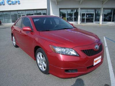 toyota camry 2008 red sedan se gasoline 4 cylinders front wheel drive automatic 46219