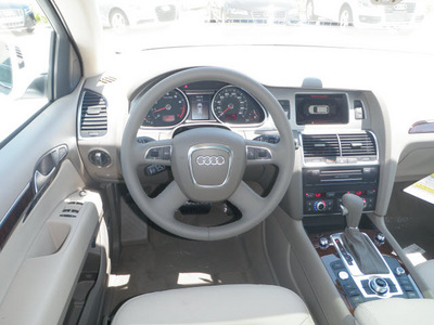 audi q7 2011 white suv quattro gasoline 6 cylinders all whee drive automatic 46410