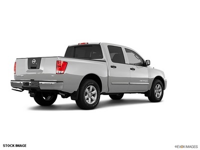 nissan titan 2011 silver gasoline 8 cylinders 4 wheel drive not specified 98371