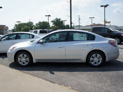 nissan altima 2012 silver sedan 2 5 gasoline 4 cylinders front wheel drive cont  variable trans  47130