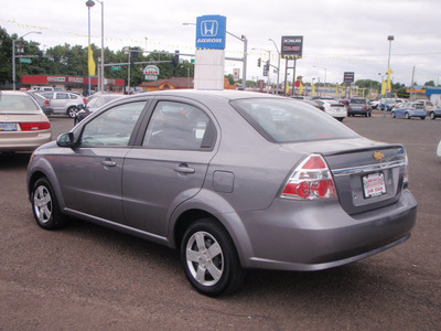 chevrolet aveo 2010 gray sedan ls gasoline 4 cylinders front wheel drive automatic 98632