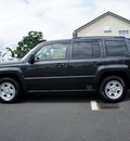 jeep patriot 2010 dk  gray suv gasoline 4 cylinders 2 wheel drive automatic 98371