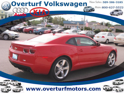 chevrolet camaro 2010 red coupe ss gasoline 8 cylinders rear wheel drive automatic 99336