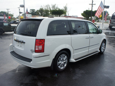 chrysler town and country 2008 white van limited gasoline 6 cylinders front wheel drive automatic 33021
